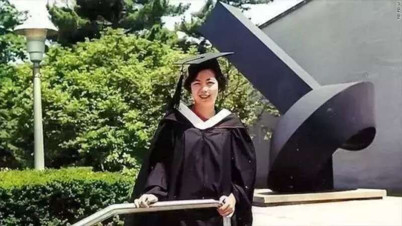 华裔AI女神李飞飞
