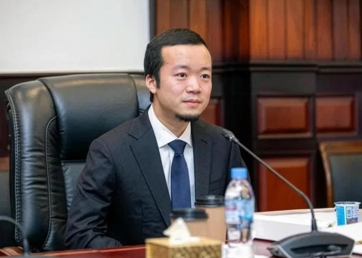 柬埔寨太子集团创办人陈志涉嫌经营跨国犯罪团伙，在柬境内建立诈骗园区，通过贩卖人口从事诈骗牟利 ...